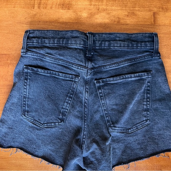 Old Navy Sky-Hi A-Line shorts in black, size 4 NWT - Picture 3 of 3